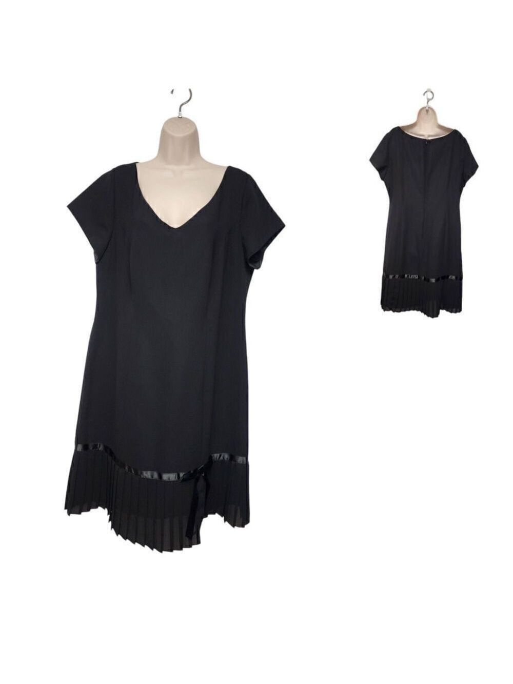Clues New York Vintage V-Neck Short Sleeve Pleated Accent Dress Size14W Black